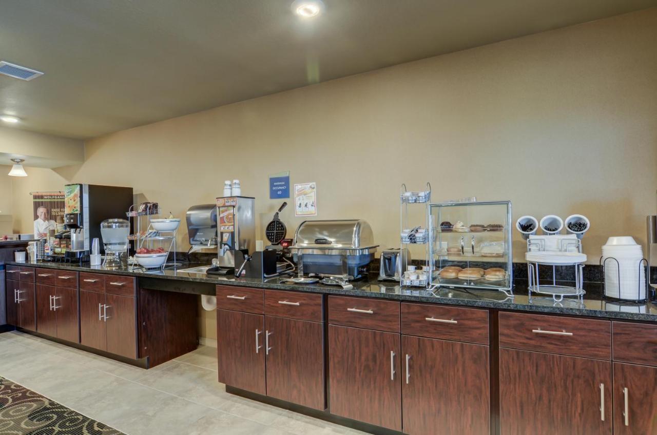 Cobblestone Inn & Suites-Kersey Luaran gambar
