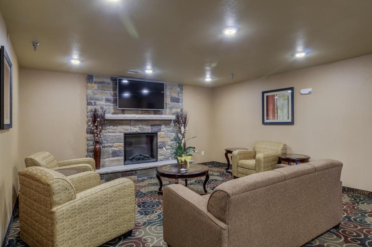 Cobblestone Inn & Suites-Kersey Luaran gambar
